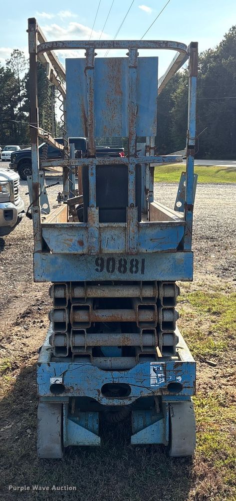 image for item EA7038 Genie GS-2632 scissor lift