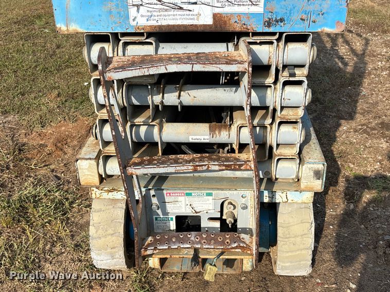 image for item EA7038 Genie GS-2632 scissor lift