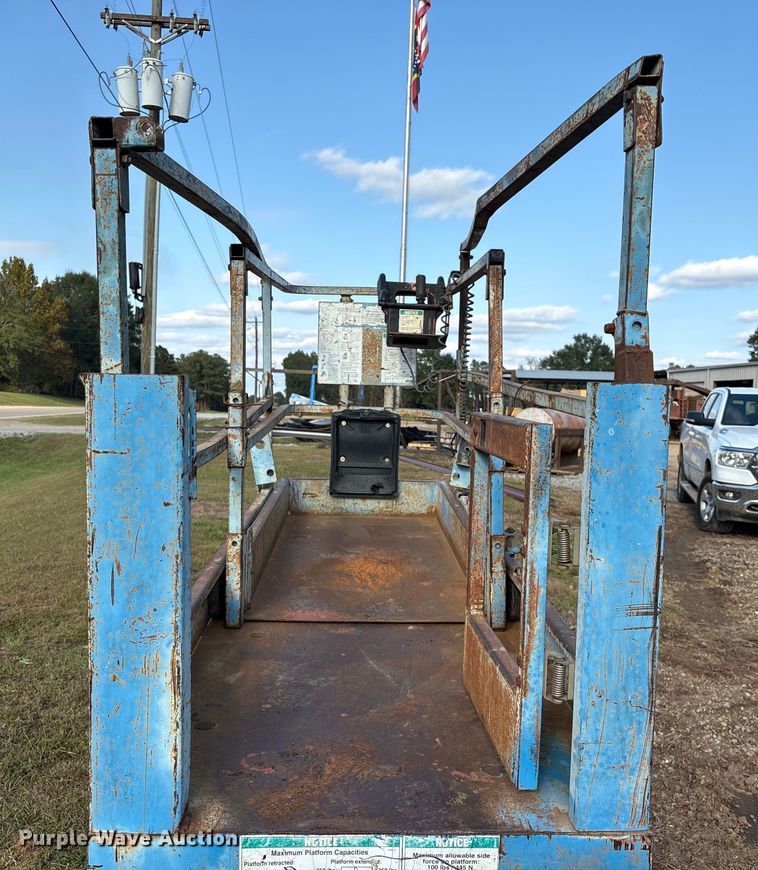 image for item EA7038 Genie GS-2632 scissor lift