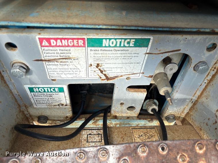 image for item EA7038 Genie GS-2632 scissor lift