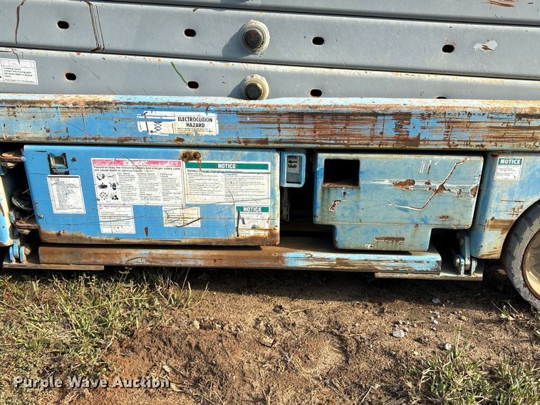 image for item EA7038 Genie GS-2632 scissor lift