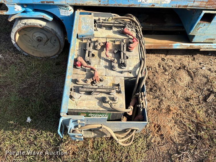 image for item EA7038 Genie GS-2632 scissor lift