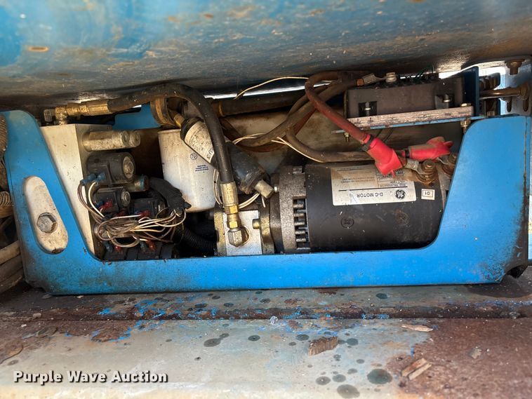 image for item EA7038 Genie GS-2632 scissor lift