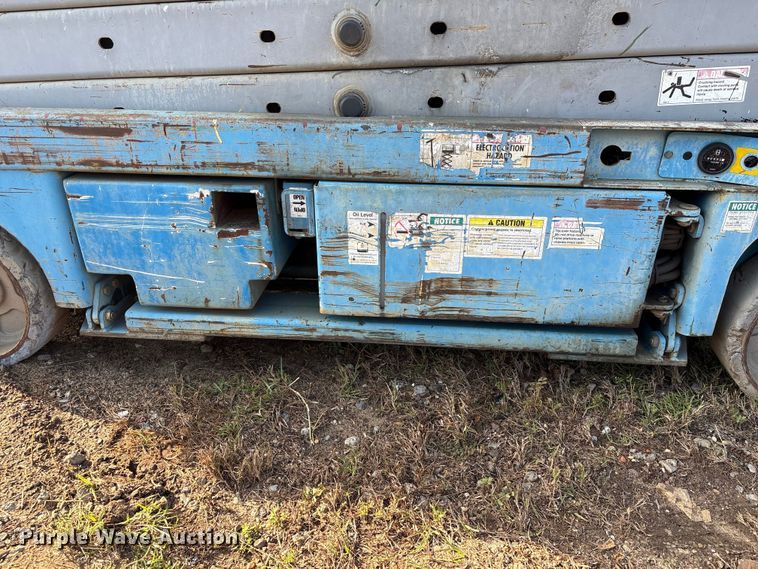 image for item EA7038 Genie GS-2632 scissor lift