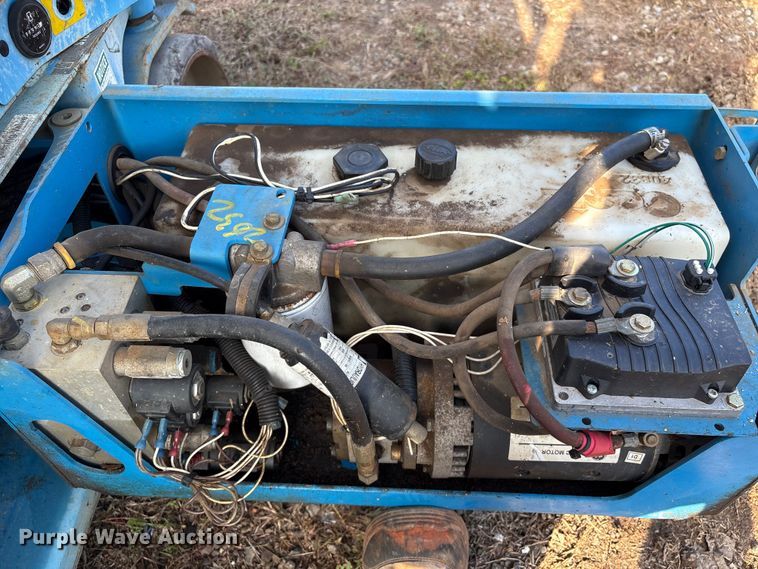 image for item EA7038 Genie GS-2632 scissor lift