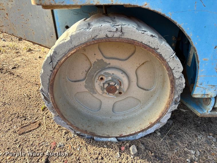 image for item EA7038 Genie GS-2632 scissor lift