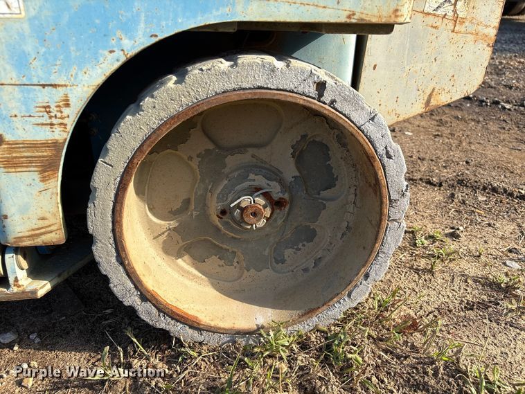 image for item EA7038 Genie GS-2632 scissor lift