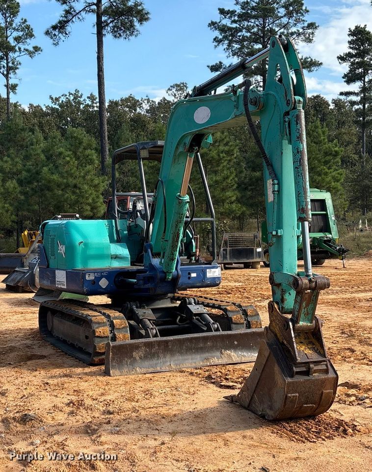 EXCAVADORA 2005 IHI 55N2