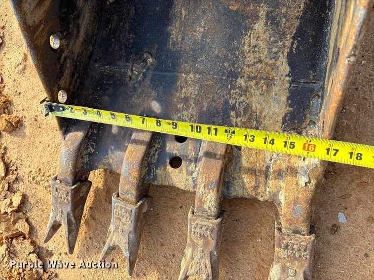 image for item EA7612 2005 IHI 55N2 mini excavator