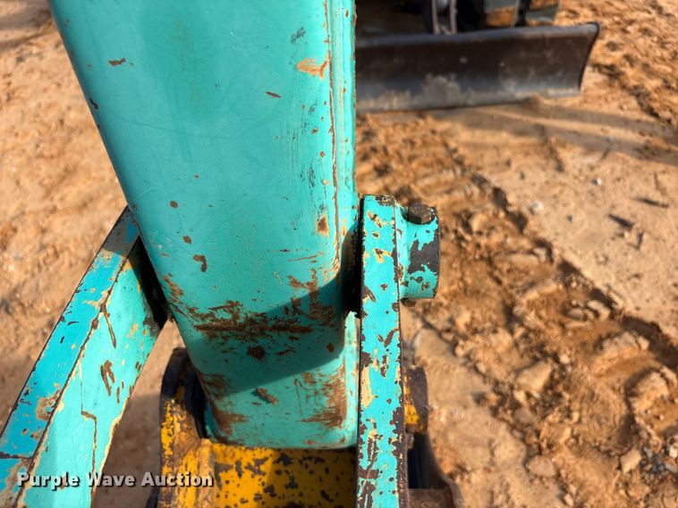 image for item EA7612 2005 IHI 55N2 mini excavator