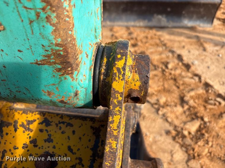 image for item EA7612 2005 IHI 55N2 mini excavator