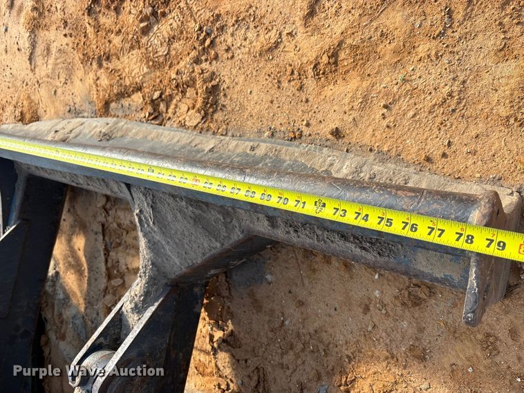 image for item EA7612 2005 IHI 55N2 mini excavator