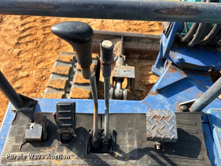 image for item EA7612 2005 IHI 55N2 mini excavator