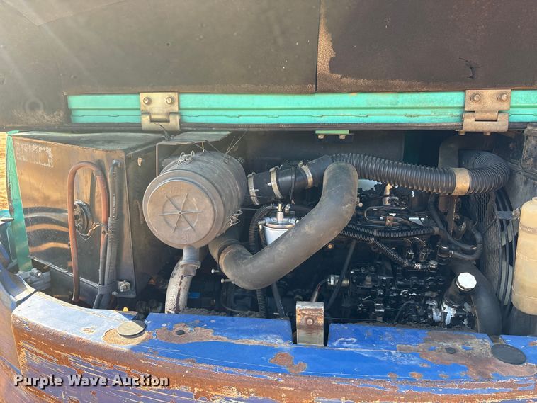 image for item EA7612 2005 IHI 55N2 mini excavator