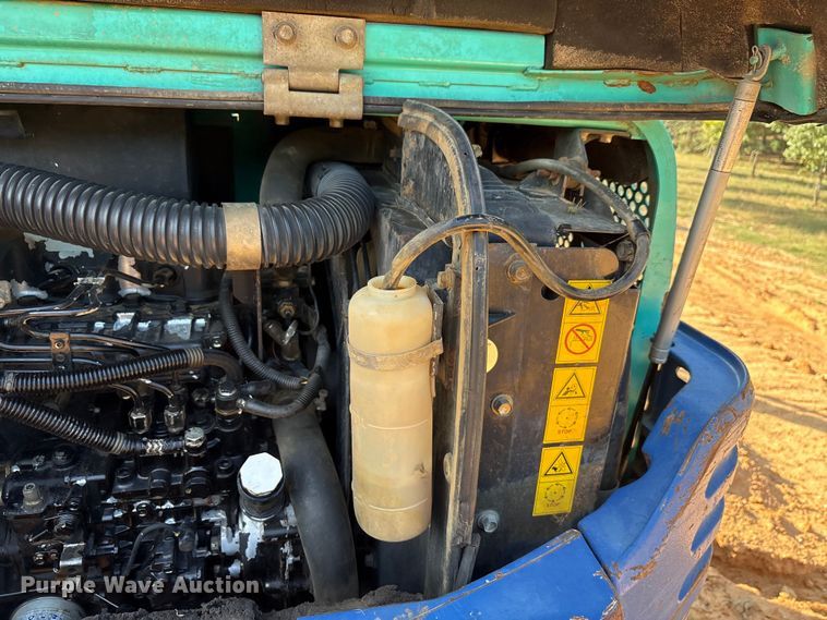 image for item EA7612 2005 IHI 55N2 mini excavator