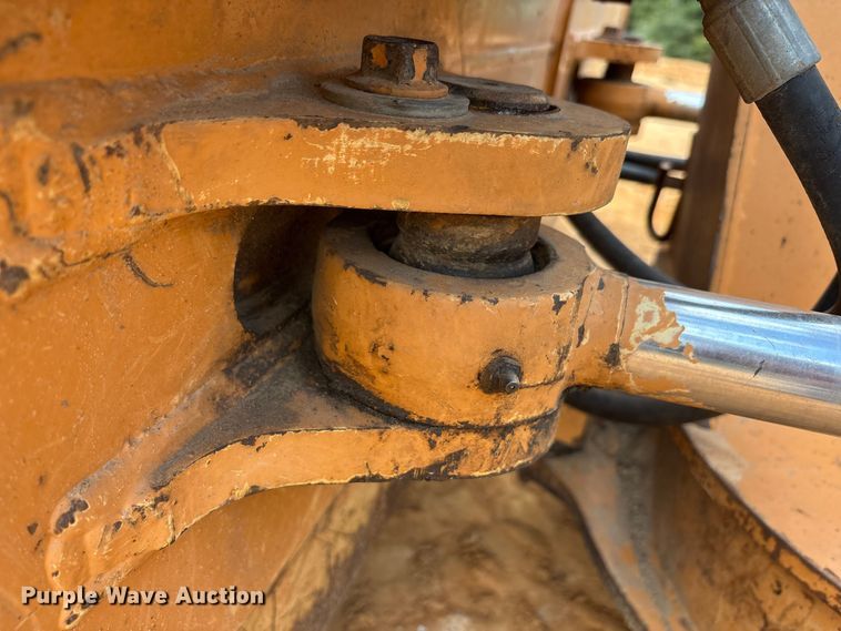 image for item EA7613 2007 Case 550H dozer