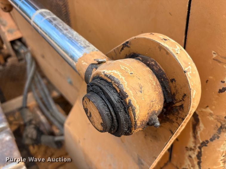 image for item EA7613 2007 Case 550H dozer