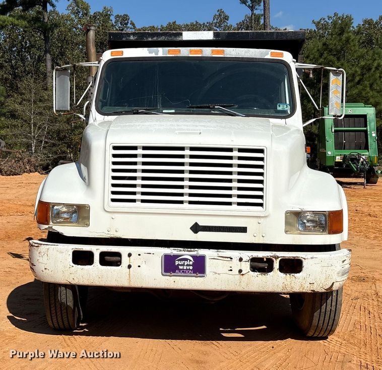 image for item EA7614 1995 International 4700 dump truck