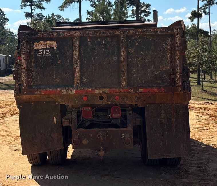 image for item EA7614 1995 International 4700 dump truck