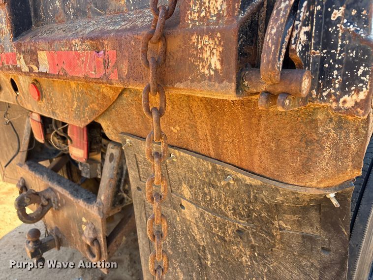 image for item EA7614 1995 International 4700 dump truck