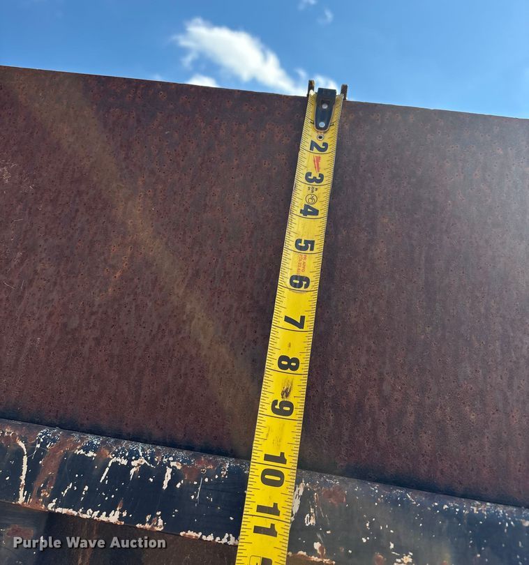 image for item EA7614 1995 International 4700 dump truck