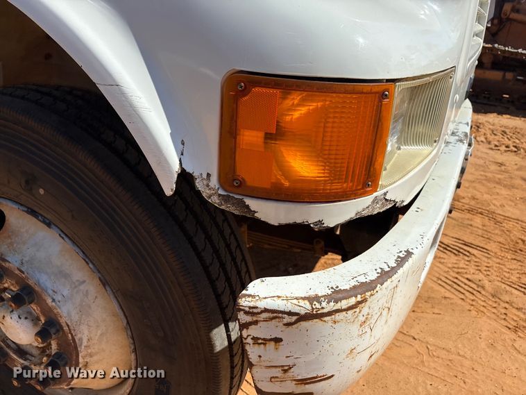 image for item EA7614 1995 International 4700 dump truck