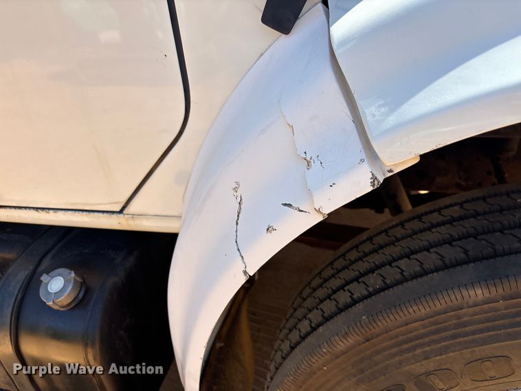 image for item EA7614 1995 International 4700 dump truck