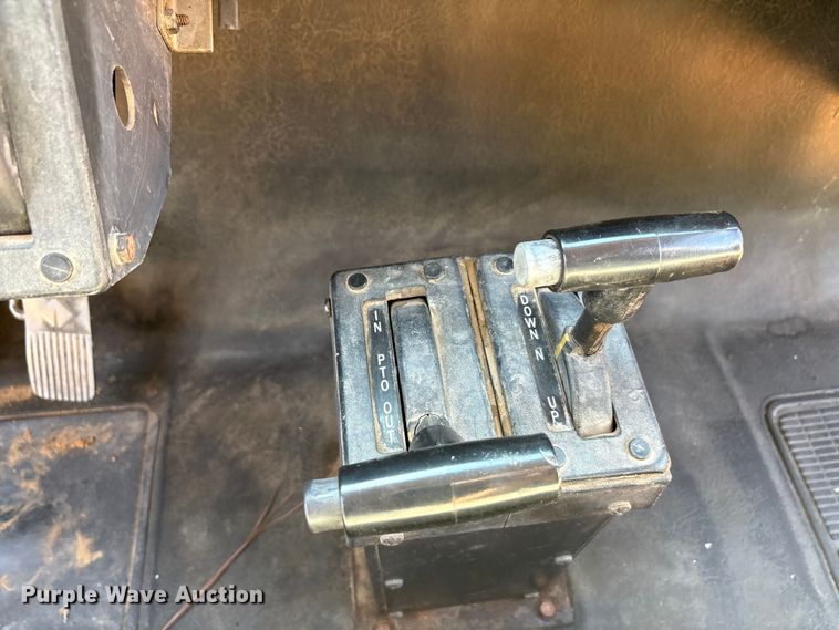 image for item EA7614 1995 International 4700 dump truck