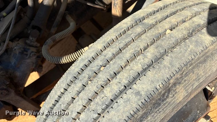 image for item EA7614 1995 International 4700 dump truck