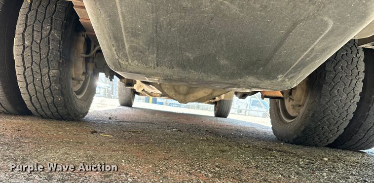 image for item EA7617 2012 Chevrolet Silverado 3500 bucket truck