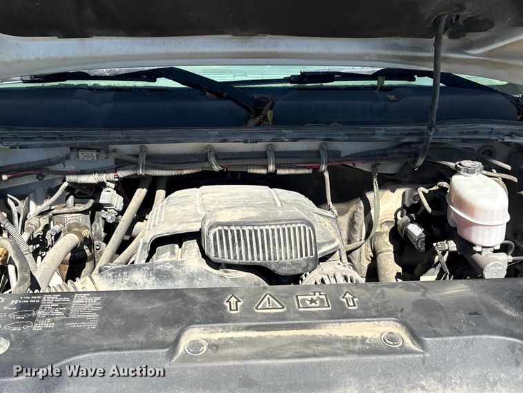 image for item EA7617 2012 Chevrolet Silverado 3500 bucket truck