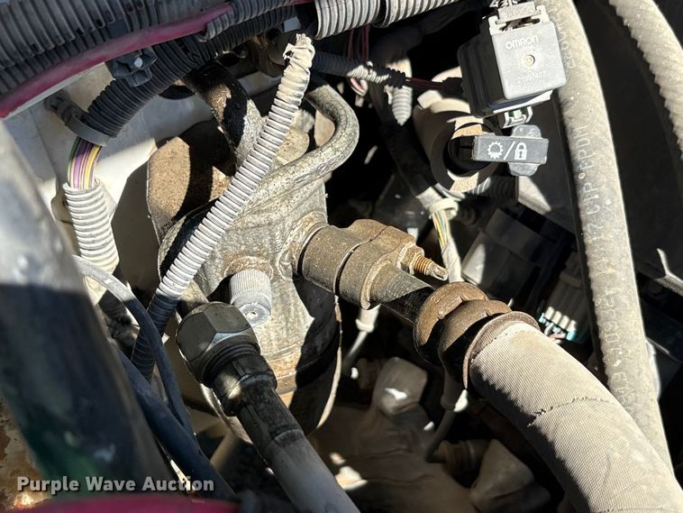 image for item EA7617 2012 Chevrolet Silverado 3500 bucket truck