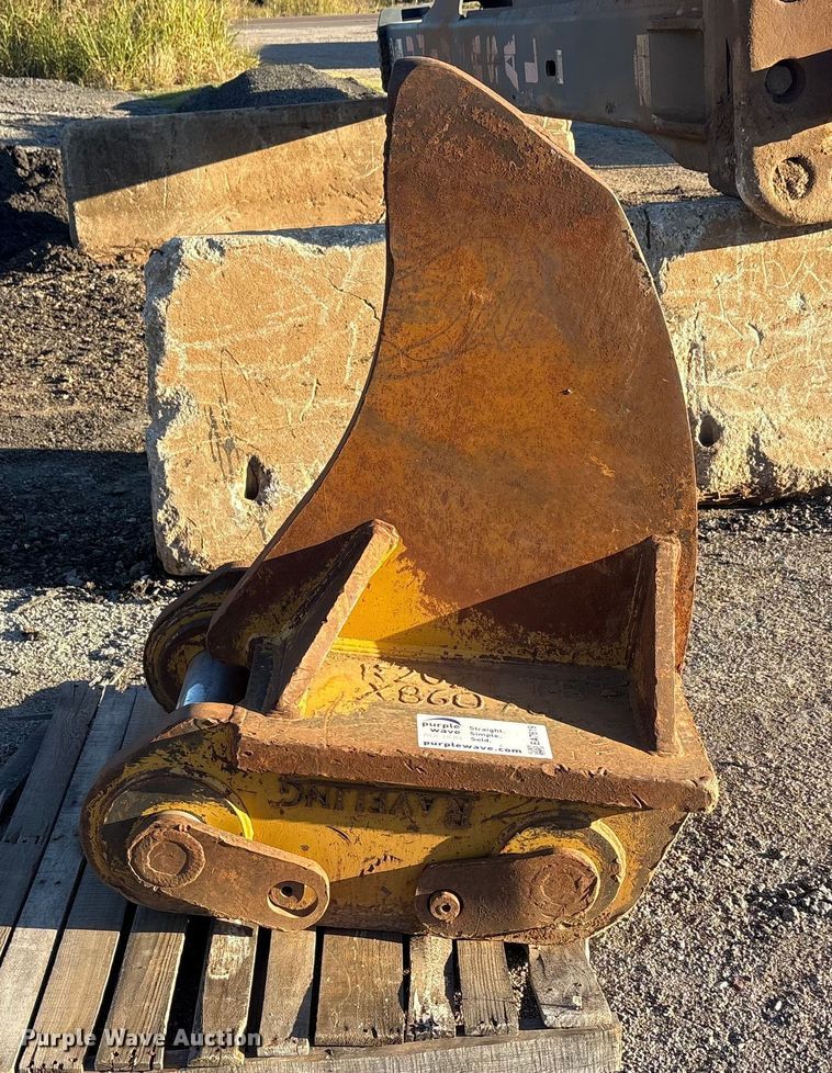 image for item EA7619 Raveling excavator ripper tooth