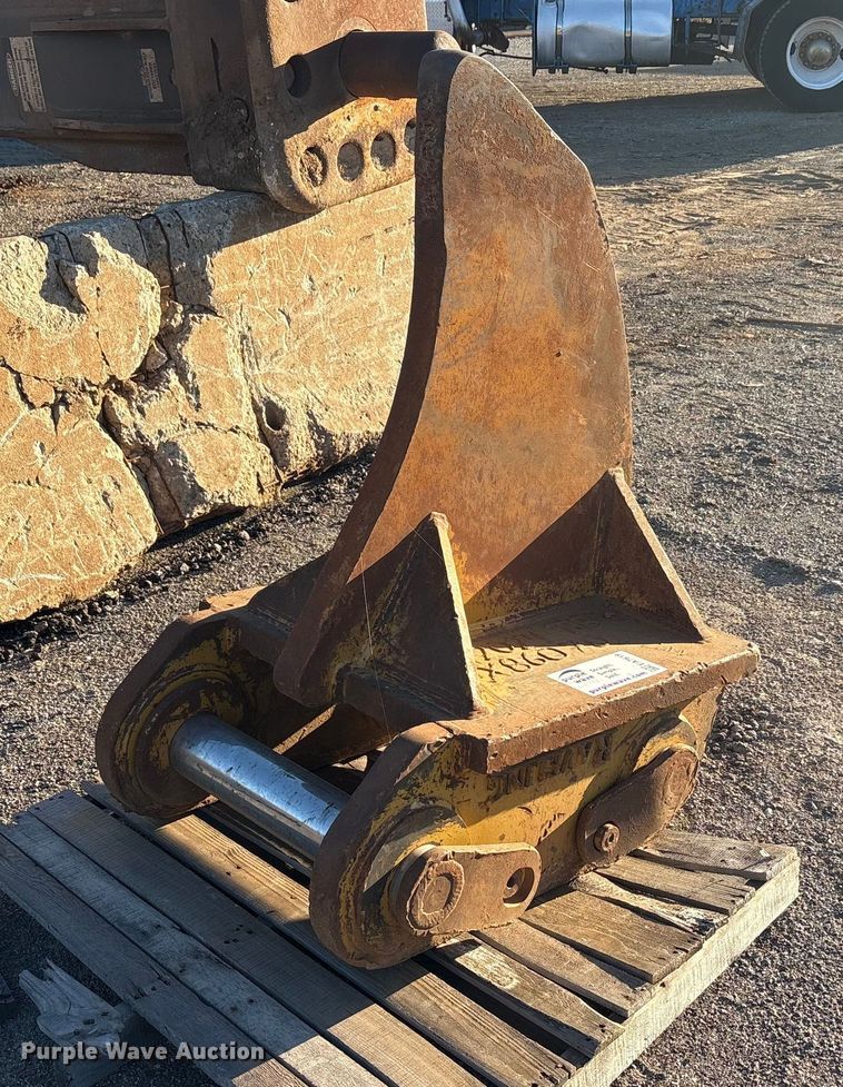 image for item EA7619 Raveling excavator ripper tooth