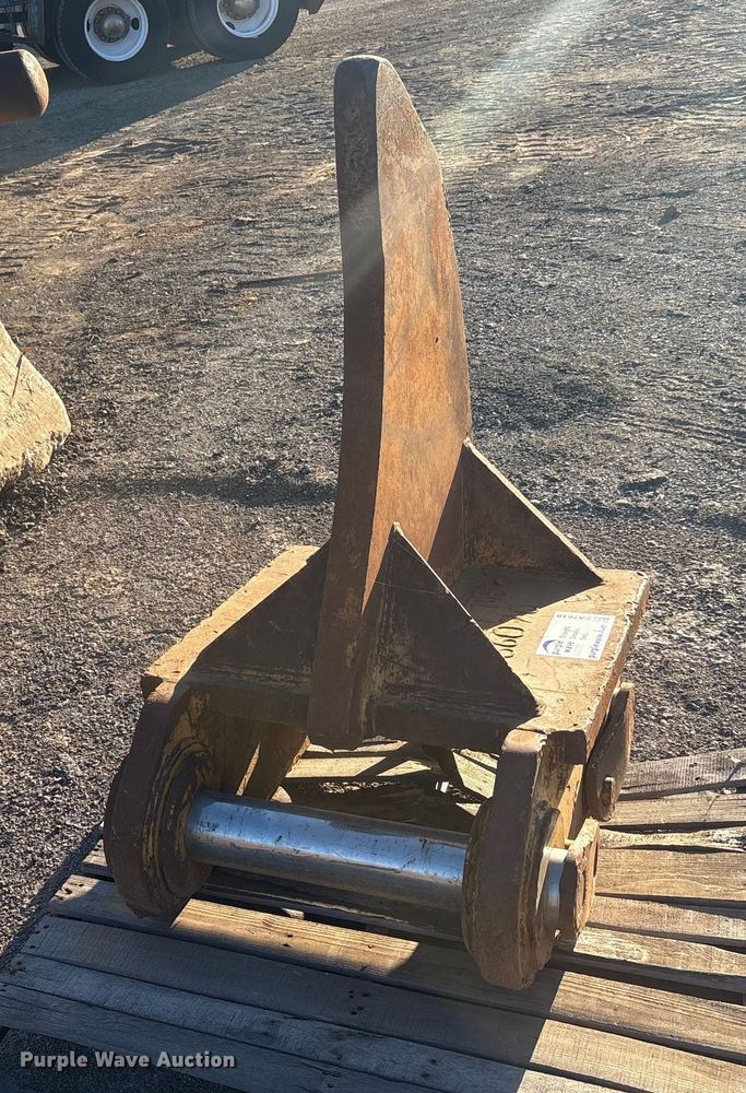 image for item EA7619 Raveling excavator ripper tooth