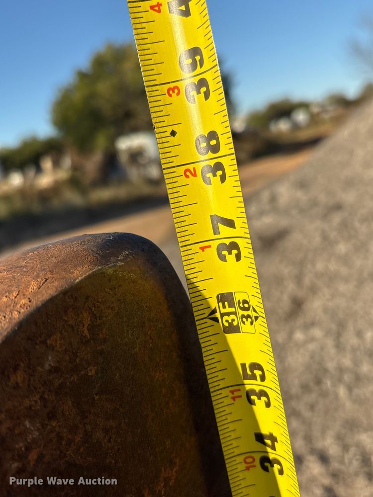 image for item EA7619 Raveling excavator ripper tooth