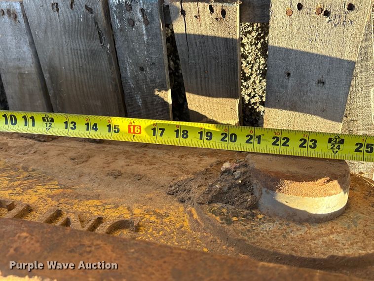 image for item EA7619 Raveling excavator ripper tooth