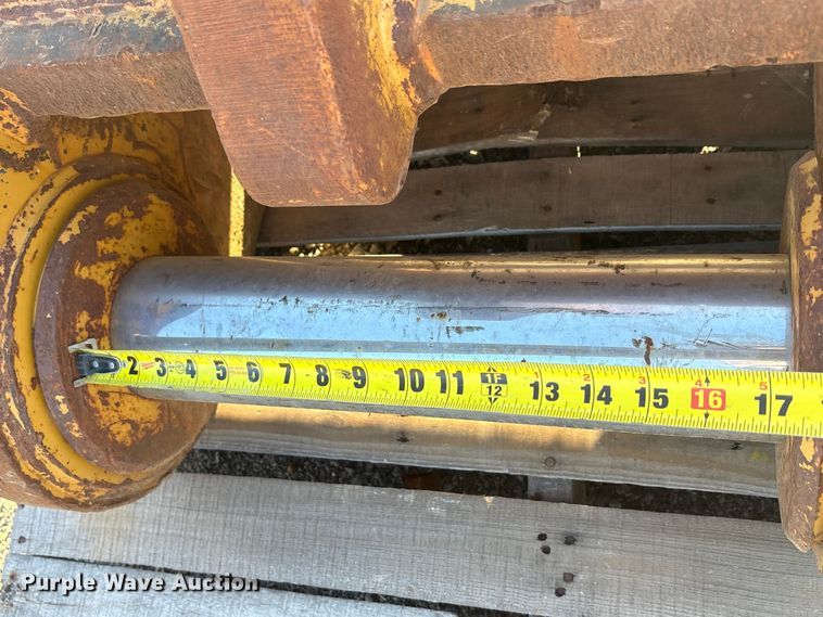 image for item EA7619 Raveling excavator ripper tooth