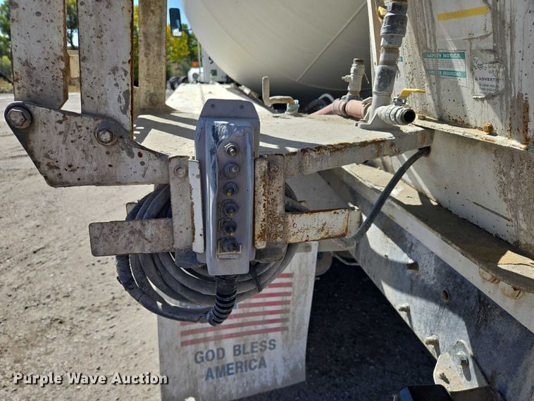 image for item EB1054 1998 Kenworth W900 ready mix truck