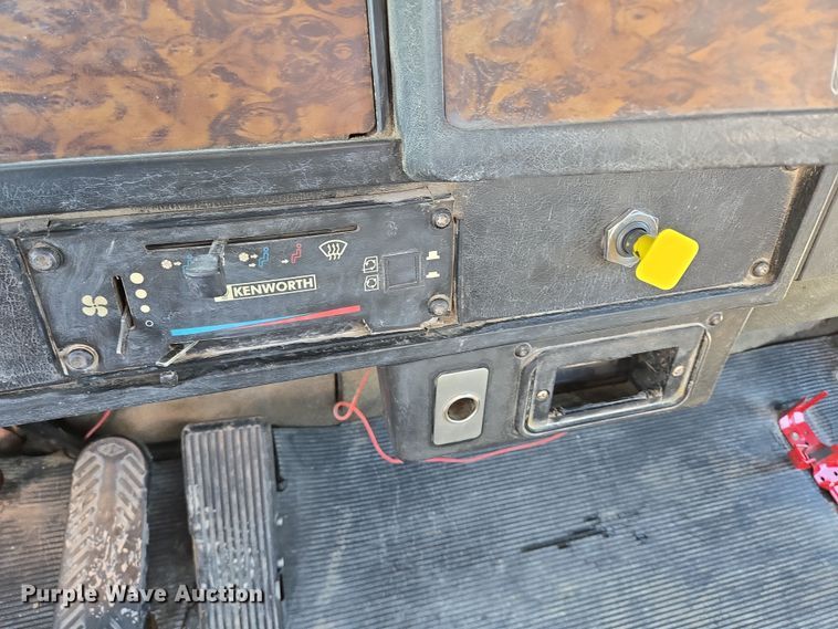 image for item EB1054 1998 Kenworth W900 ready mix truck