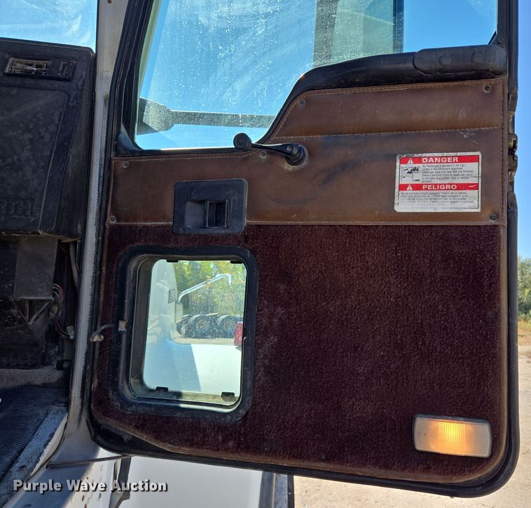 image for item EB1054 1998 Kenworth W900 ready mix truck