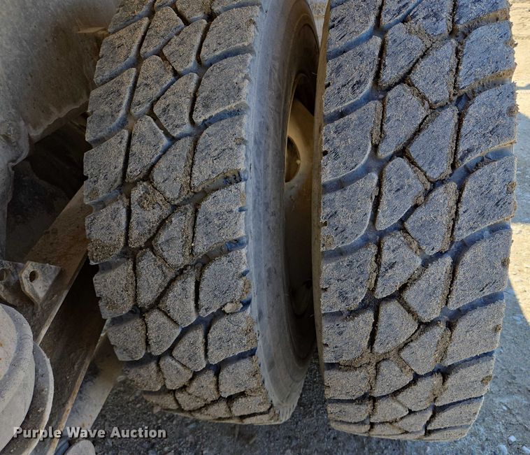 image for item EB1054 1998 Kenworth W900 ready mix truck