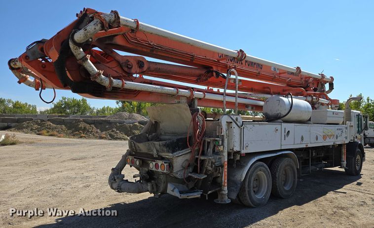 image for item EB1055 2007 Mack MR concrete pump truck