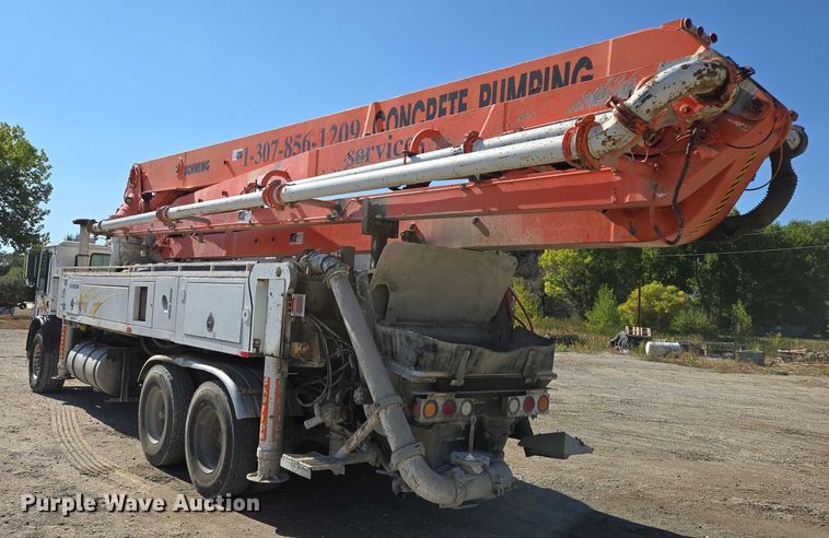 image for item EB1055 2007 Mack MR concrete pump truck