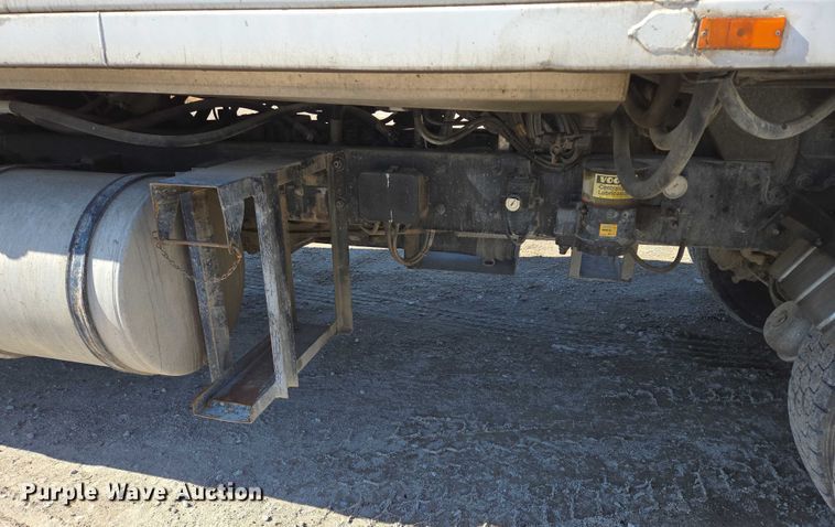 image for item EB1055 2007 Mack MR concrete pump truck