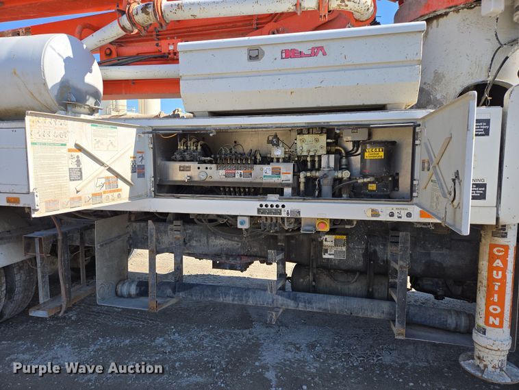 image for item EB1055 2007 Mack MR concrete pump truck