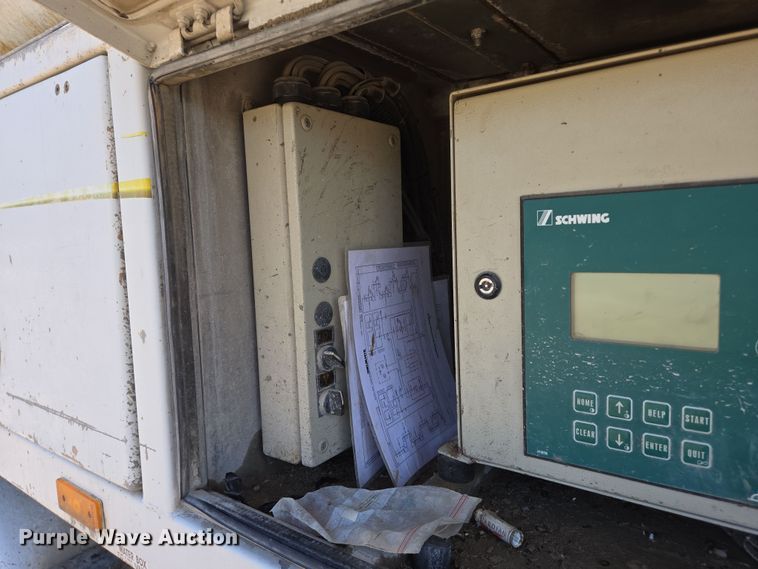 image for item EB1055 2007 Mack MR concrete pump truck