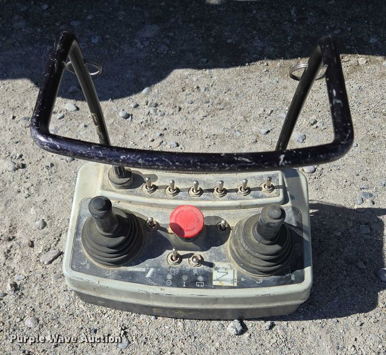 image for item EB1055 2007 Mack MR concrete pump truck