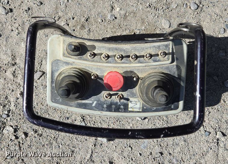 image for item EB1055 2007 Mack MR concrete pump truck