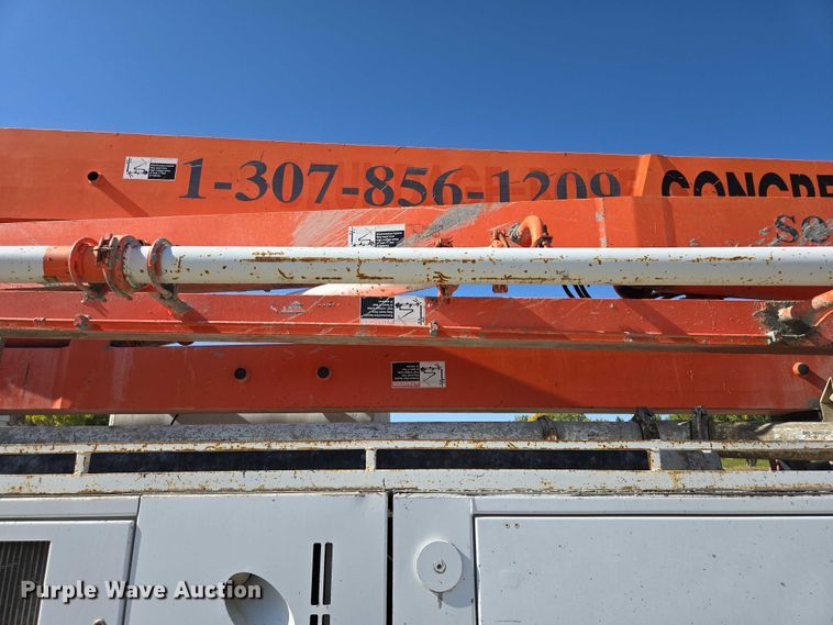 image for item EB1055 2007 Mack MR concrete pump truck